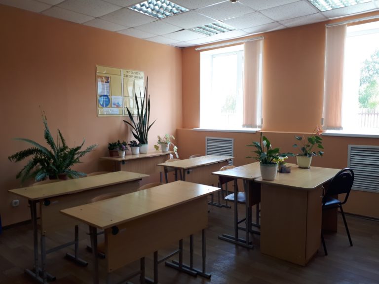 Компания «Парафарм» оказала финансовую помощь школе в селе Кулясово